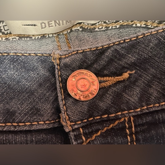 Ariat Boot Cut Women’s Jeans Size 32 Length 34 Faded Blue Jeans - Picture 4 of 7